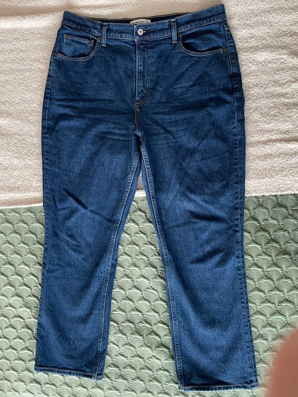 Abercrombie & Fitch 90s Straight Ultra High Rise 33 Short
